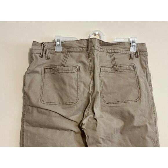 Maurices Brown Khaki Capri Shorts Womens Size 11/12 Cotton Mid Rise - Picture 5 of 7